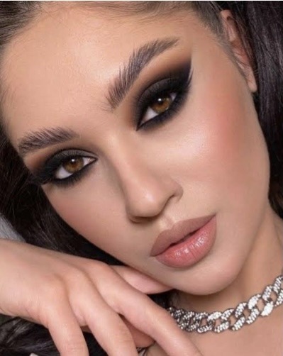 Female Formal Dresses-Makeup Style