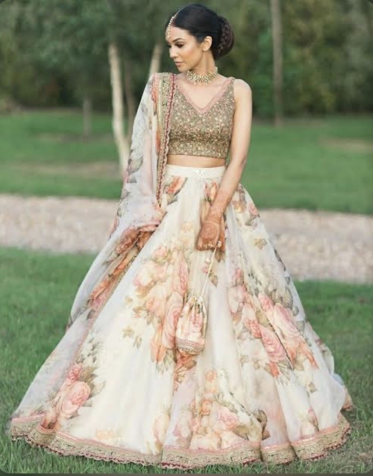 Engagement dress trending ideas